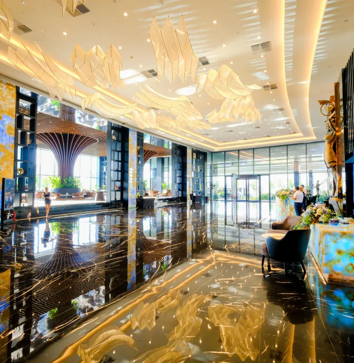 Grand Sapphire