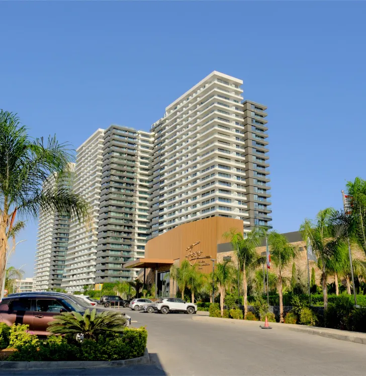Grand Sapphire